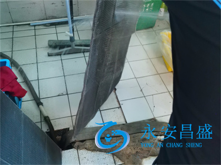 維護(hù)企業(yè)室內(nèi)空氣質(zhì)量 定期清洗中央空調(diào)通風(fēng)管道 確?？諝獬Ｐ?></a></div>
                      <div   id=